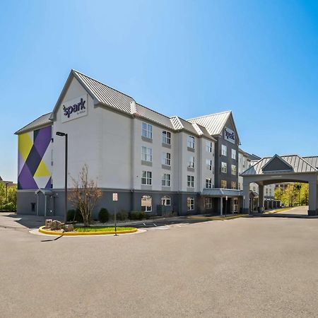 Spark By Hilton Woodbridge Exterior photo