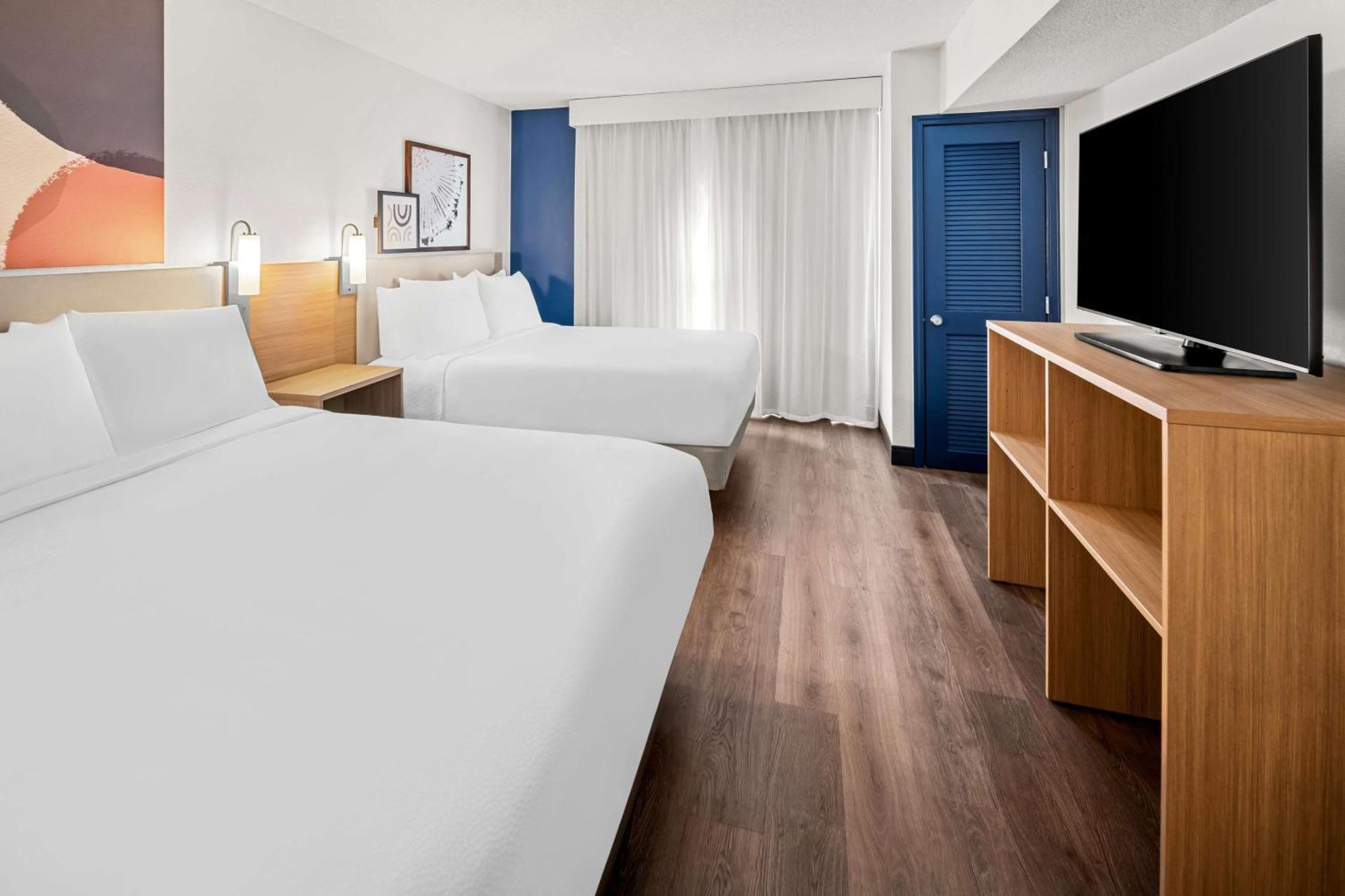 Spark By Hilton Woodbridge Exterior photo