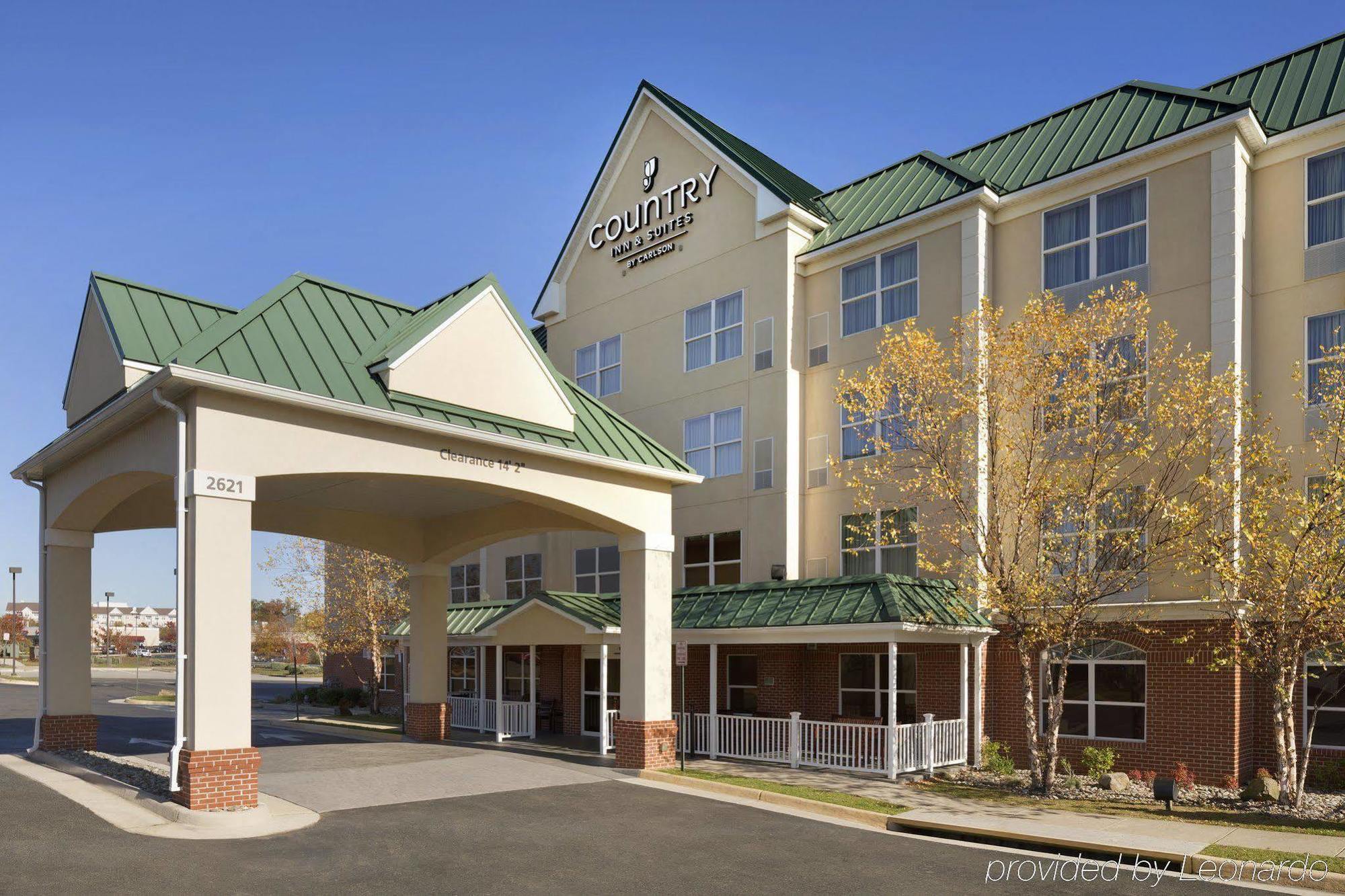 Spark By Hilton Woodbridge Exterior photo